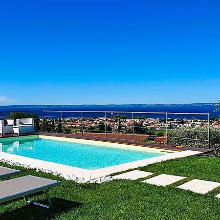 Bed and Breakfast Corte Frisonai 4*