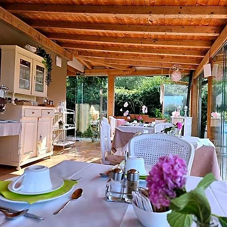 Bed & Breakfast Corte Frisonai 4*