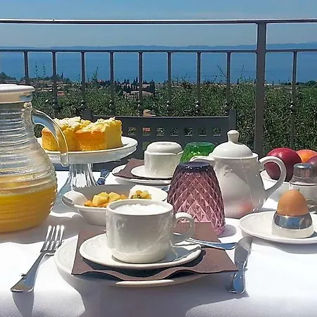 Corte Frisonai Bed & Breakfast 4*