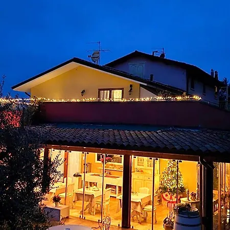 Bed & Breakfast Corte Frisonai 4*